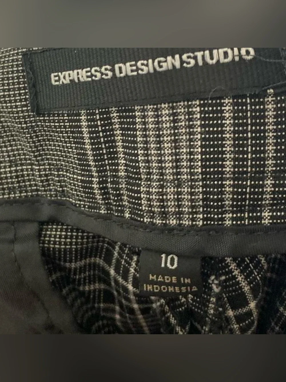 Express black and grey plaid crop trousers Size 10